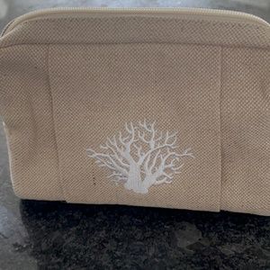 2 NWT  vintage CRABTREE & EVELYN cosmetics/ toiletries bags